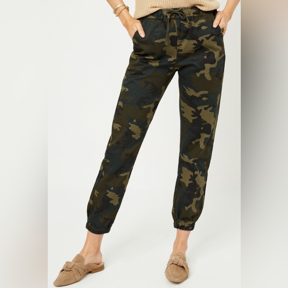Hayden Camouflage Jogger Pants